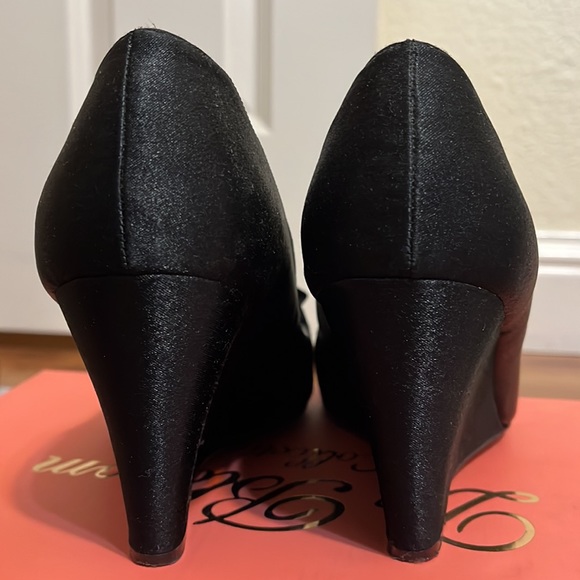 Platforms - Picture 3 of 4